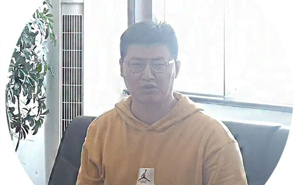 沃爾姆經(jīng)理林瀚 沃爾姆經(jīng)理林瀚